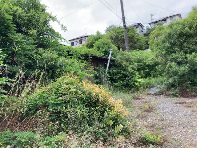 東京都町田市金井の木造2階建て家屋解体工事前の様子です。